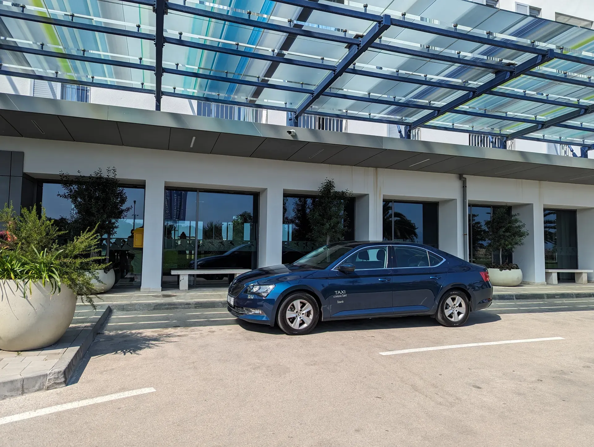 Taxi Grebaštica to Zadar: TAXI Antonio's Škoda Superb on the Dalmatian coast
